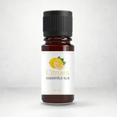 Brown bottle of etherische olie citroen met zwarte dop voor frisse citrusgeur